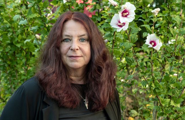 Annett Gröschner : Schwebende Lasten - Lecture et discussion avec Carolin Callies Annett Gröschner : Schwebende Lasten - Lecture et discussion avec Carolin Callies