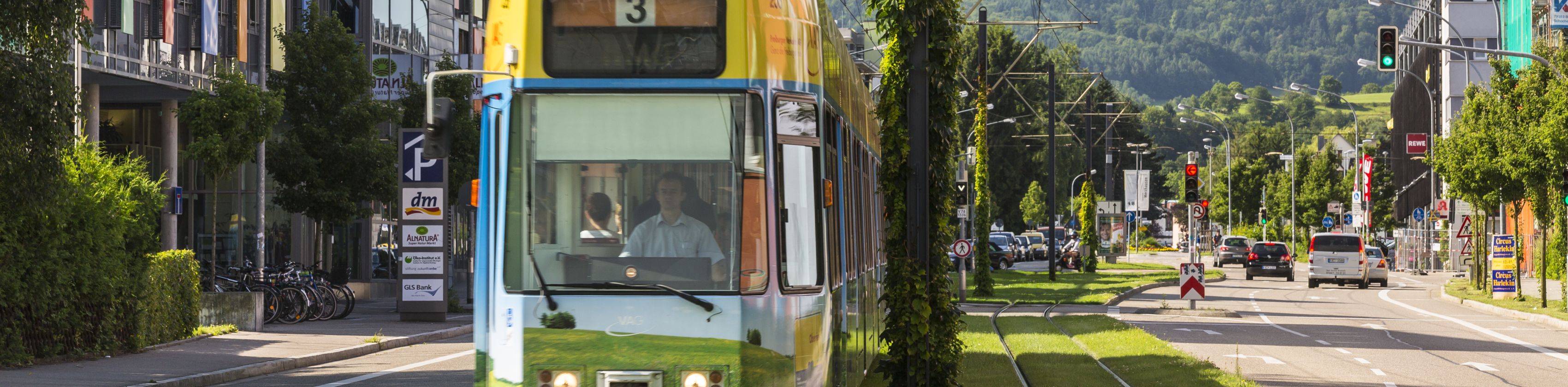 Freiburg-Straßenbahn-Copyright-FWTM-Spiegelhalter (12) Freiburg-Straßenbahn-Copyright-FWTM-Spiegelhalter (12)