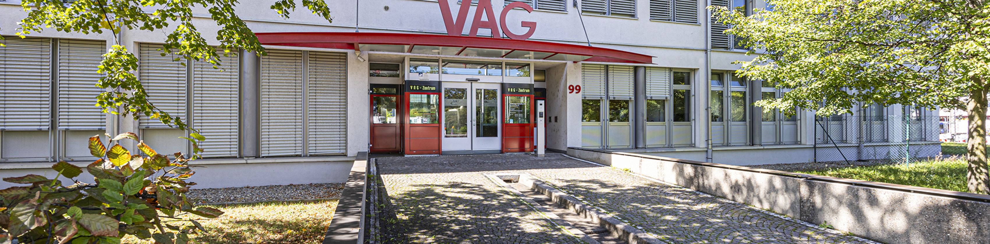 VAG-Zentrum-Eingang-FWTM-Spiegelhalter.4, © FWTM-Spiegelhalter VAG-Zentrum-Eingang-FWTM-Spiegelhalter.4, © FWTM-Spiegelhalter