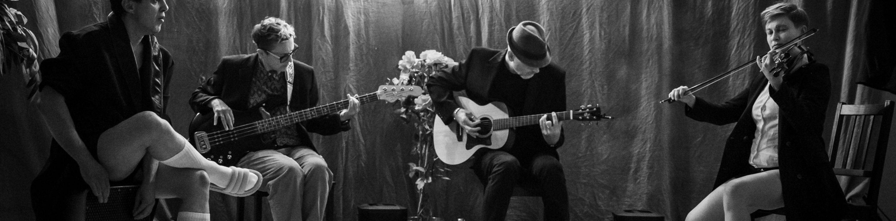 KONZERT: Post Apocalyptic Café Orchestra & Adventscafé KONZERT: Post Apocalyptic Café Orchestra & Adventscafé