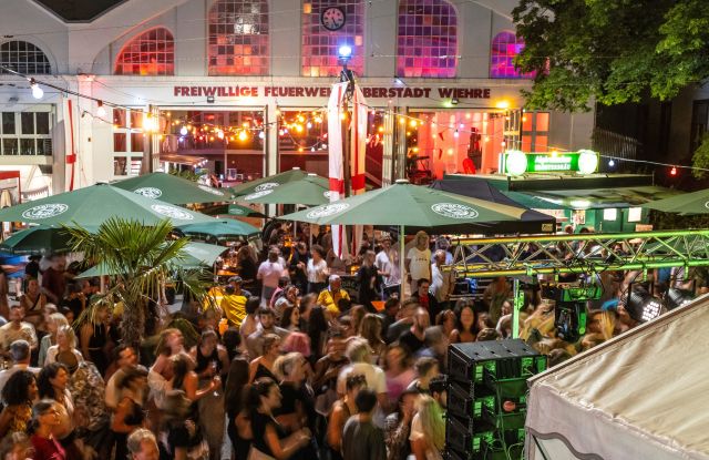 feuerwehr_fest_stimmung-am-geraetehaus, © Abteilung 1 feuerwehr_fest_stimmung-am-geraetehaus, © Abteilung 1