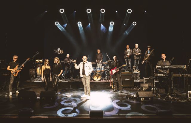 Genesis & Phil Tribute Band - En plein air