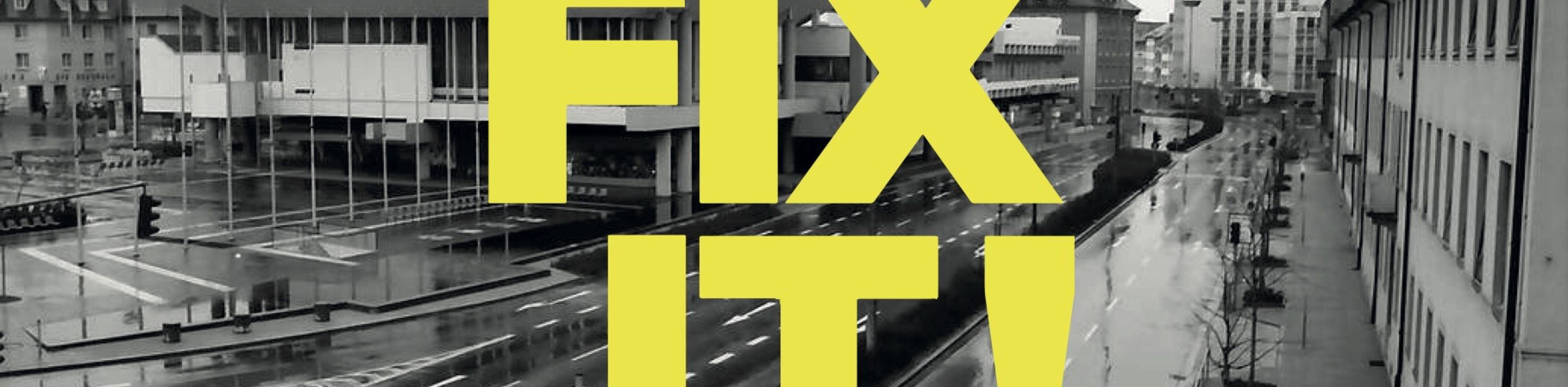 Umbau Statt Abriss - Fix It! Ausstellung im Karlsbau, © Bild: Freiburg, Karlsbau und Platz, menschenleer am 24. November 1973  Staatsarchiv Freiburg W 134 Nr. 099944a, Bild 1/ Fotograf: Willy Pragher,