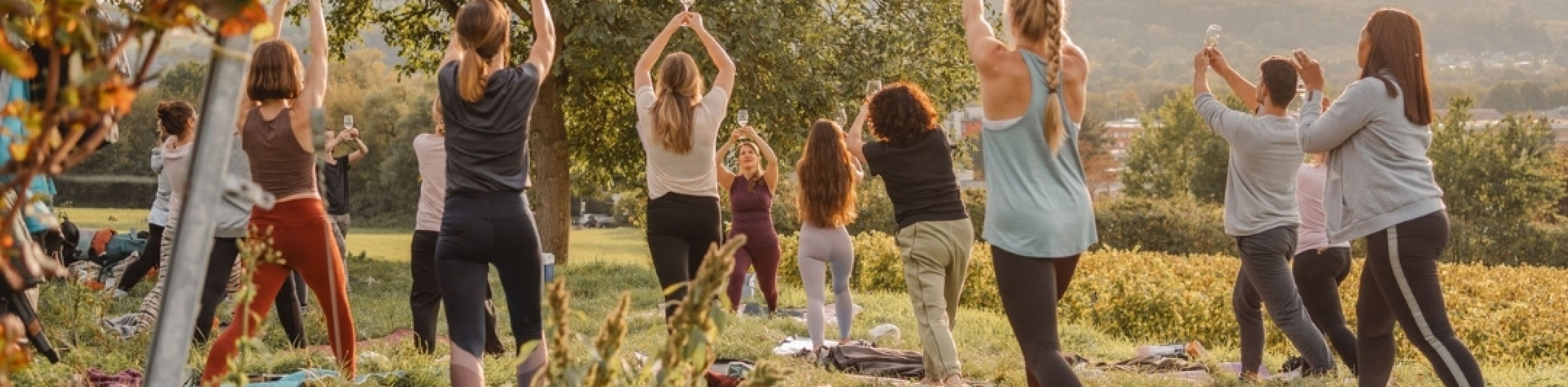 Yoga Wein in Freiburg, &copy; Flying Mat Yoga