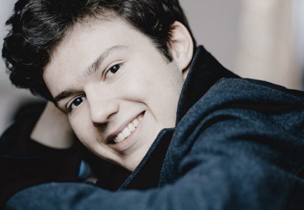 Concert de bienfaisance au profit de "M&eacute;decins sans fronti&egrave;res" - r&eacute;cital de piano avec Robert Neumann