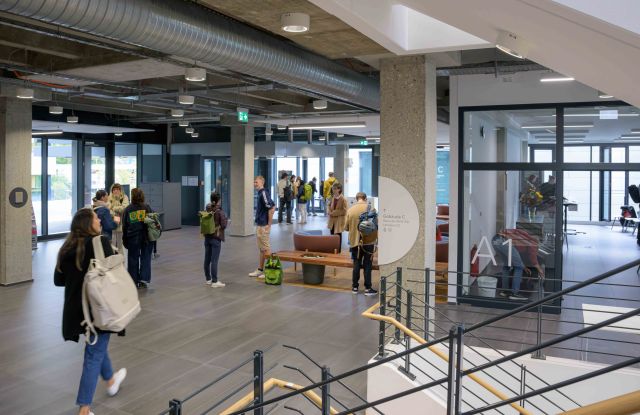 EH-Semesterbeginn-Snapshots-30-09-24_Doradzillo_12726web-2, © Marc Doradzillo