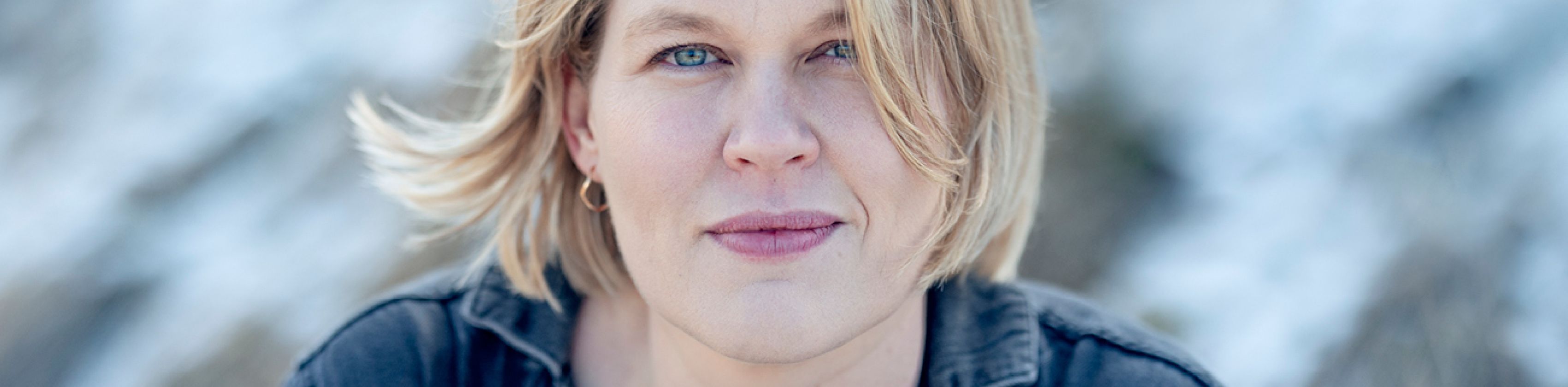 Berit Glanz: Unter weitem Himmel - Lesung und Gespräch mit Mirja Riggert
