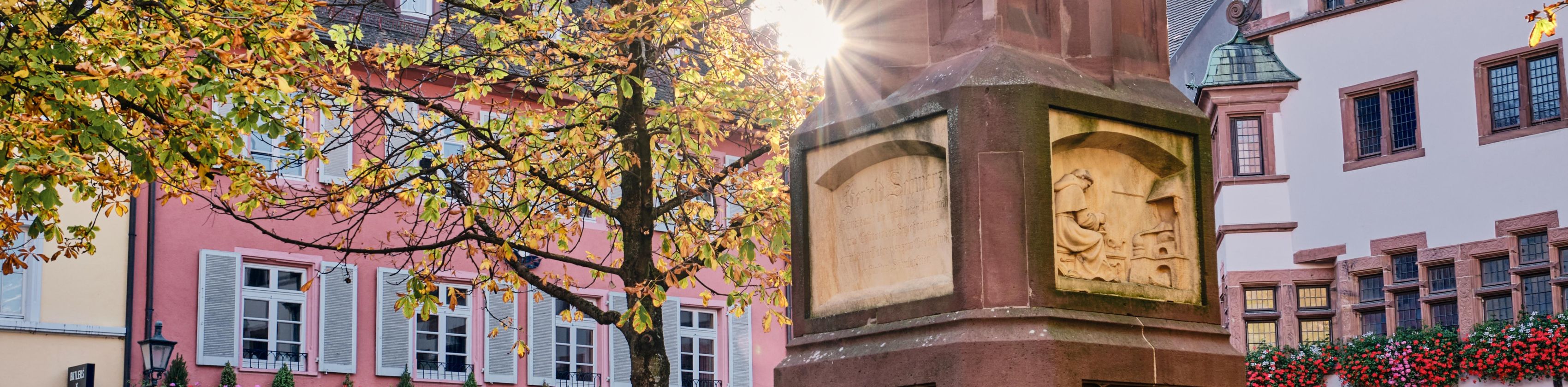 Freiburg-Rathausplatz-Copyright-TMBW-Duepper