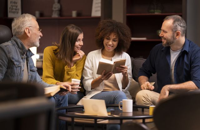 Book Chat_©freepik.com