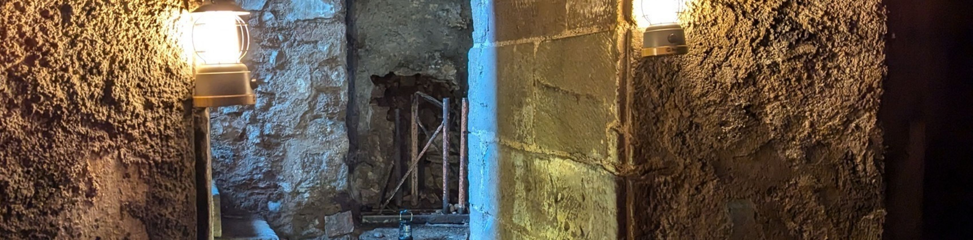 Freiburger Unterwelten: Beinhaus, Bunker, Nonnengruft - Historix-Tour mit Schauspieler