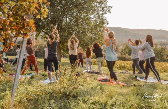 Yoga Wein in Freiburg, &copy; Flying Mat Yoga