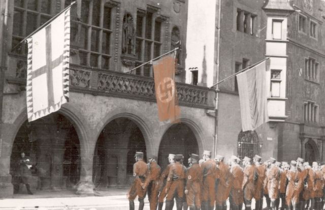 Historix-Tours: World War, Nazis, Dictatorship - Themed Tour