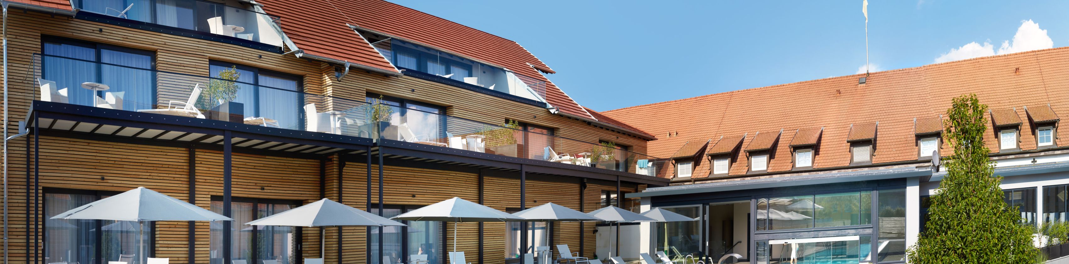 Hotel Schloss Reinach Pool_Copyright_Hotel_Schloss_Reinach, &copy; Hotel Schloss Reinach