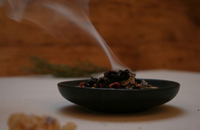 Räucherschale schwarz, © Stefanie Thanhäuser