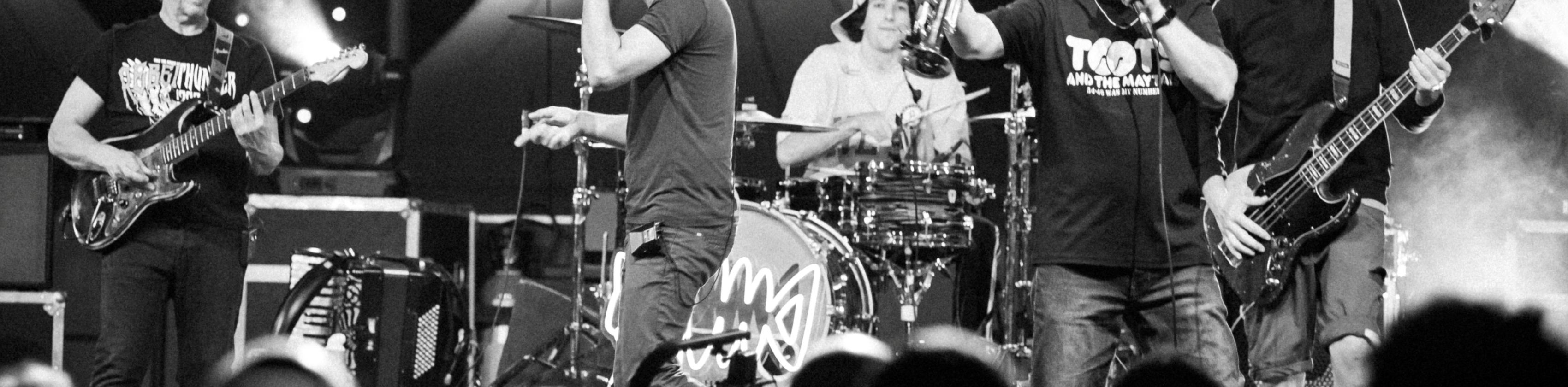 Les Barbeaux - Bomba!