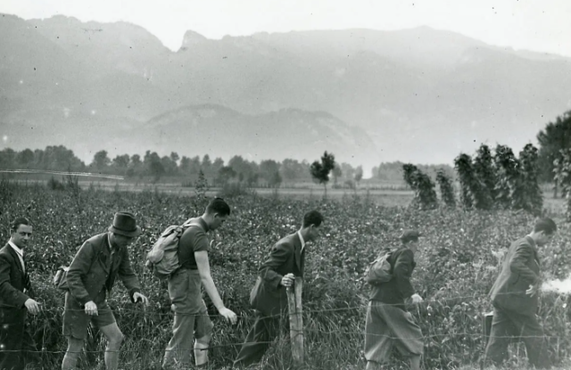 Auf der Flucht vor Hitler durch den Balkan, &copy; National Archives, photo no. 306-NT-969K-3