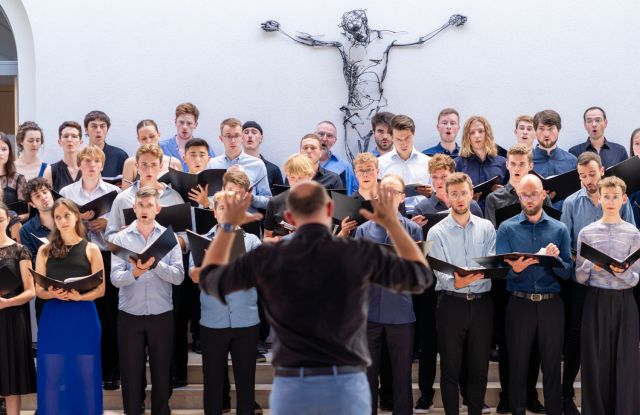 Unichor Freiburg Concert d'été "Ein dunkler Schacht ist Liebe" (Un puits sombre est l'amour)