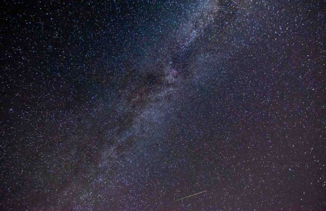 Komposition mit astronomischen Signalen, © Foto: Péter Takács auf Unsplash