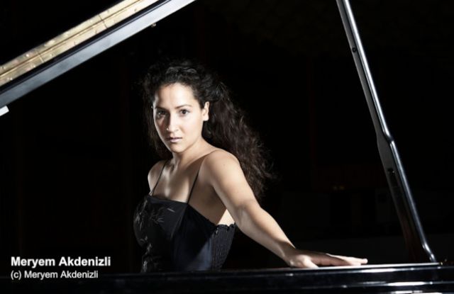 Meryem Akdenizli spielt ein Erzählkonzert: Im Wandel der Epochen - von Chopin zu Liszt