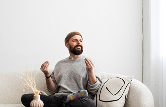 Patrick Salmen - Yoga against the right