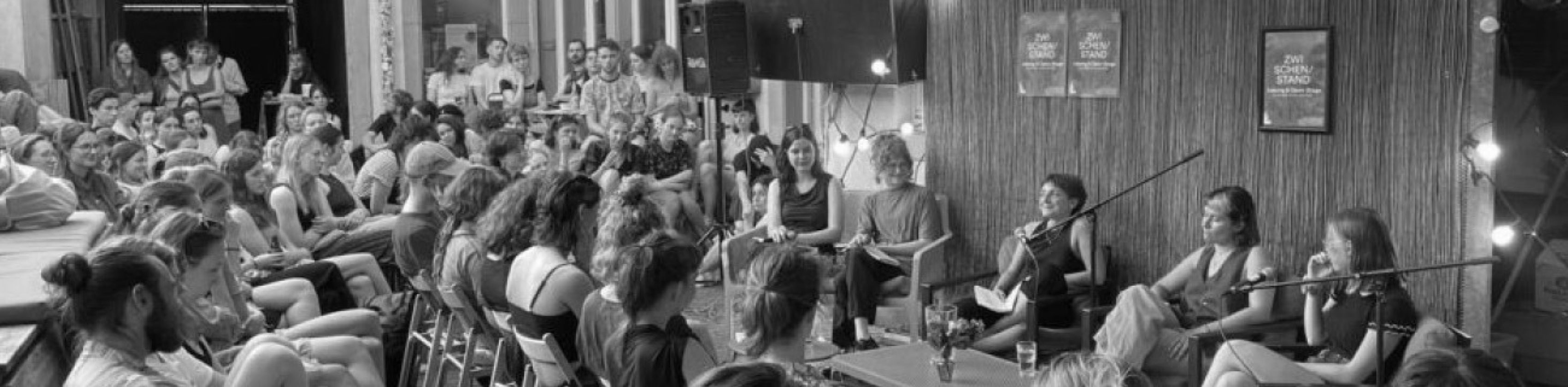 zwischen/stand - Junge Leseb&uuml;hne mit Open Stage