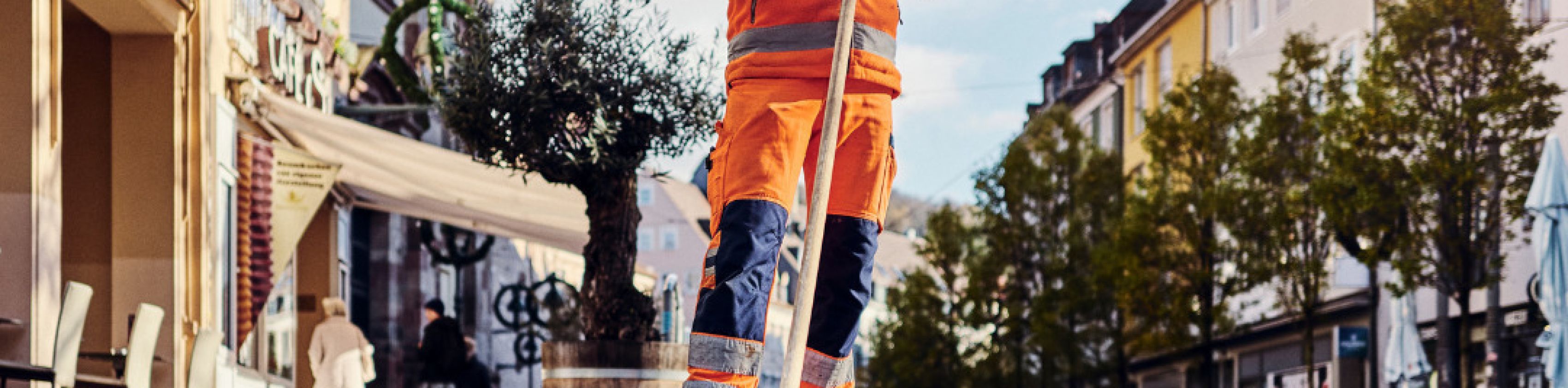 Freiburgs B&auml;chle-Tour - Unterwegs mit Stocky, dem B&auml;chleputzer