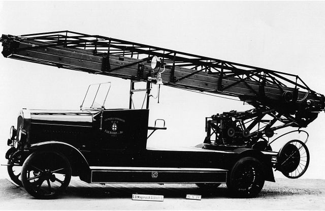 oldtimer-feuerwehrauto, &copy; Freiw. Feuerwehr Freiburg