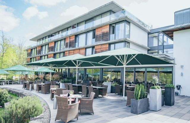 Terrasse Dorint Thermenhotel, © BCW Hotels & Resorts GmbH