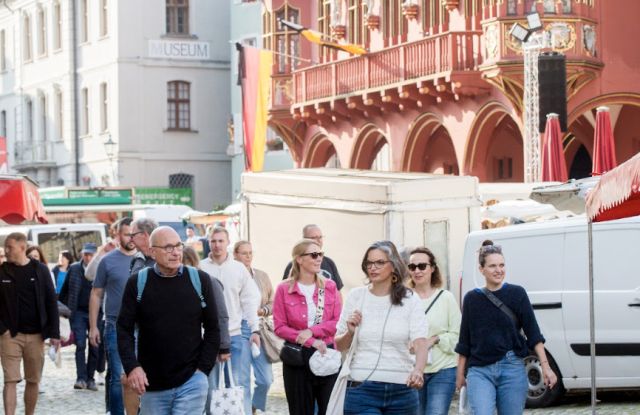 Münstermarkt - marché régional sur la place de la cathédrale de Freiburg - Special Edition