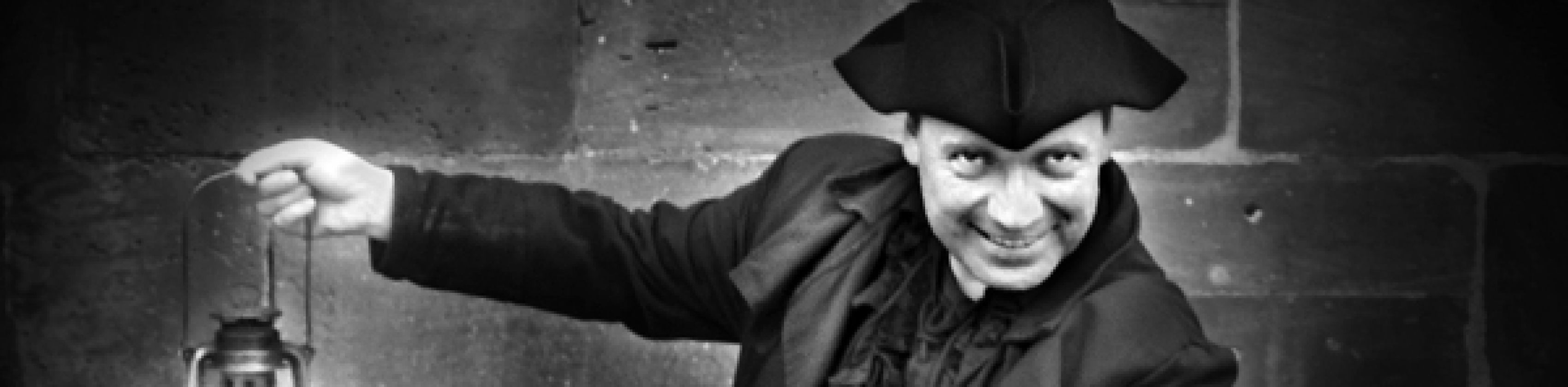 Historix-Tours: Spukschloss, Grüfte, Poltergeister - Stadtführung mit Schauspieler