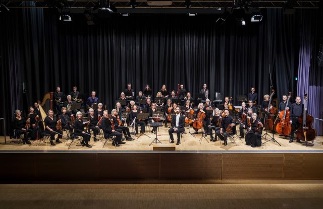 Musikkollegium Freiburg - Saint-Saëns Danse macabre, Boieldieu Harp Concerto, Dvorák Symphony No. 8