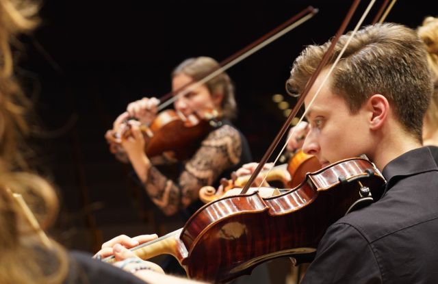 Together - Lehrende und Studierende musizieren zusammen